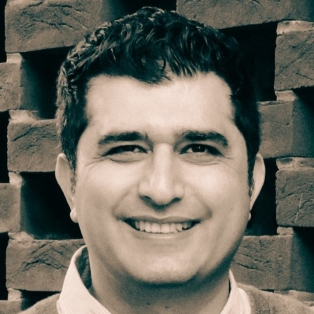 headshot of Saed Rezayi