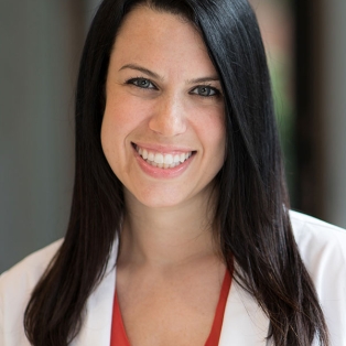 A photograph of Lauren Roth