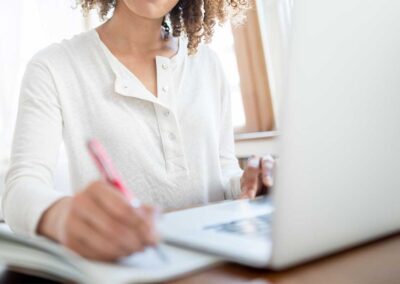 Does a broader toolkit support better learning?